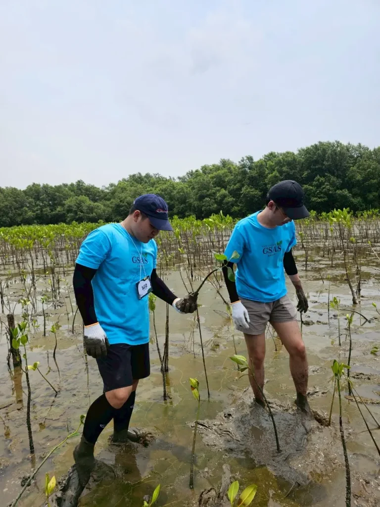 NIDA SAS CSR07 กิจกรรมเพื่อสังคม คณะสถิติประยุกต์ 2568 : โครงการกิจกรรมอาสาปลูกป่าชายเลน จังหวัดสมุทรปราการ