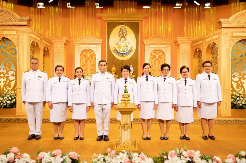 “นิด้า” ร่วมบันทึกเทปถวายพระพร เนื่องในโอกาสมหามงคลเฉลิมพระชนมพรรษา พระบาทสมเด็จพระเจ้าอยู่หัว และสมเด็จพระบรมราชชนนีพันปีหลวง