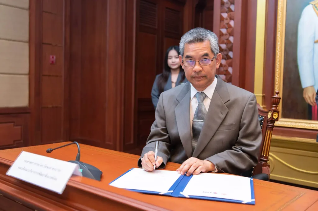 คณะบริหารการพัฒนาสิ่งแวดล้อม ‘นิด้า’ Mou บริษัท ปตท. จำกัด (มหาชน)