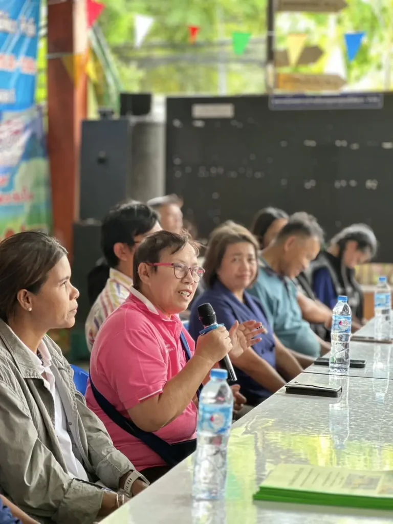 10 “นักศึกษานิด้า” ลงพื้นที่ชุมชนรุ่งมณีพัฒนา ศึกษา “ผู้นำกับการพัฒนาที่ยั่งยืน” จากประสบการณ์จริง