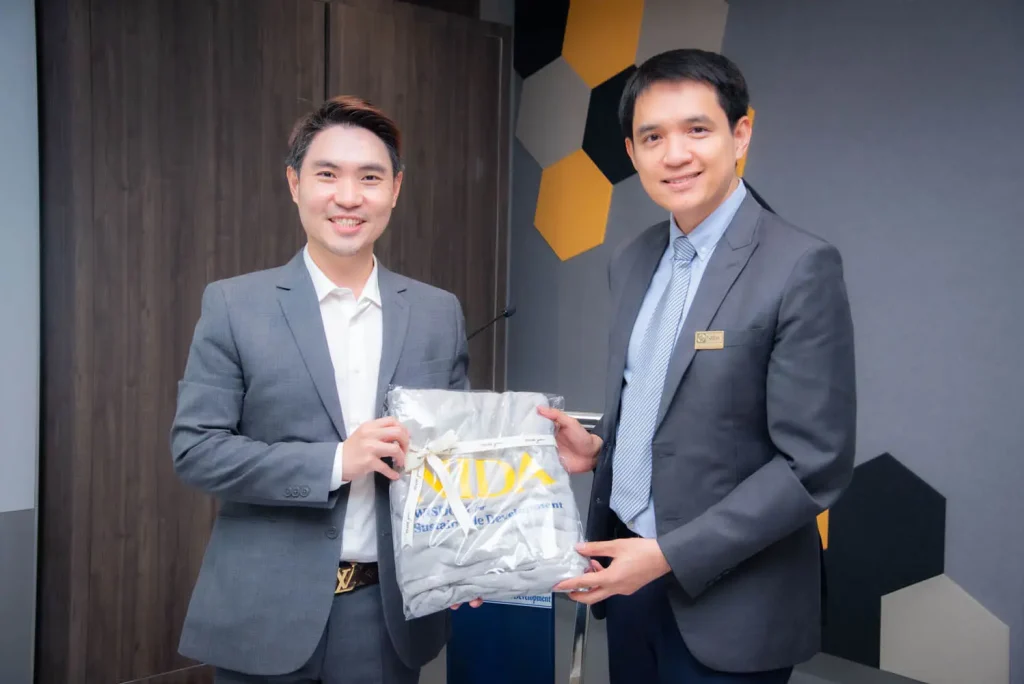 ‘‘นิด้า’ จัดอบรมเชิงปฏิบัติการการปฐมพยาบาลเบื้องต้นและการช่วยชีวิตขั้นพื้นฐานสำหรับนักศึกษาต่างชาติ