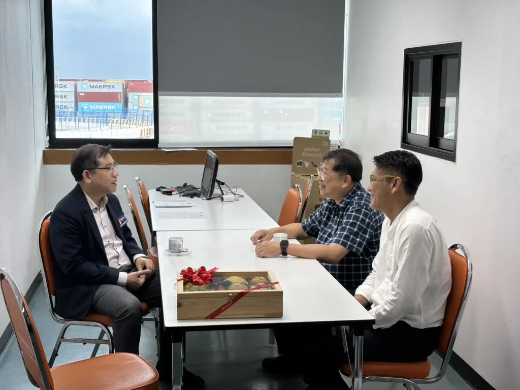 ‘นิด้า’ แสดงความขอบคุณ KMITL ที่ร่วมดูแลความปลอดภัยโครงสร้างอาคาร