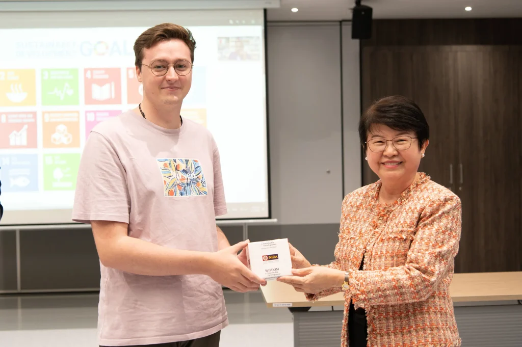 680807oia06 ‘นิด้า’ เตรียมความพร้อมจัดการแข่งขันโต้วาทีระดับนานาชาติ ครั้งที่ 2 (The 2nd International Sustainable Development Debate) ฉลองครบรอบ 59 ปีการก่อตั้งสถาบัน