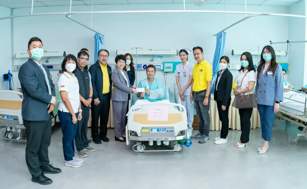 ‘นิด้า’ เข้าเยี่ยมทหารที่ได้รับบาดเจ็บจากการปฏิบัติหน้าที่ปกป้องอธิปไตยชายแดนไทย-กัมพูชา พร้อมมอบเงินสนับสนุน เพื่อเป็นขวัญกำลังใจแก่ทหารกล้าและครอบครัว