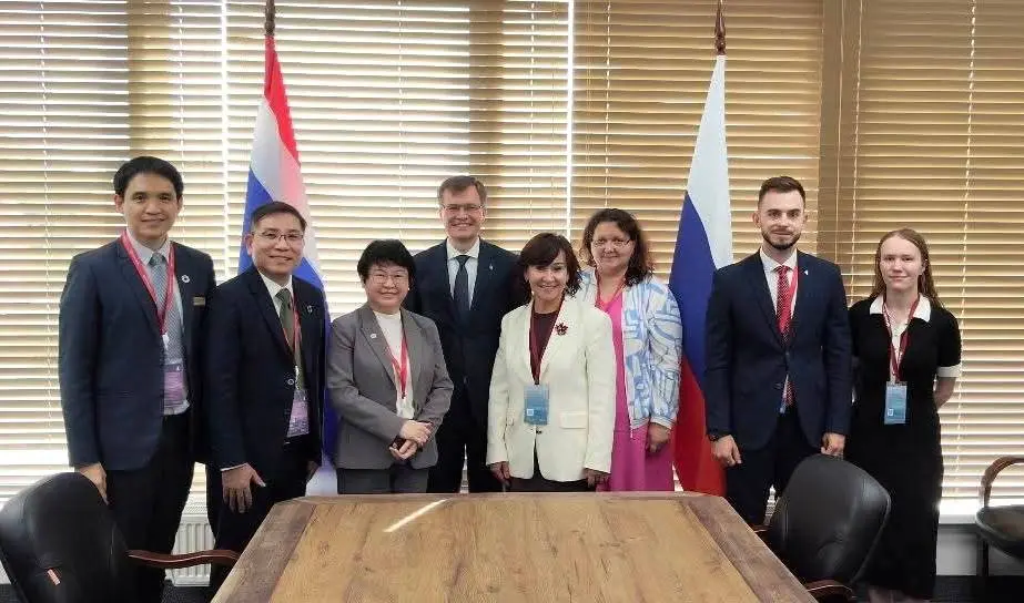 nida-apec-russia03 ‘นิด้า’ เข้าร่วมการประชุมเอเปค ณ เมืองวลาดีวอสตอคสหพันธรัฐรัสเซีย