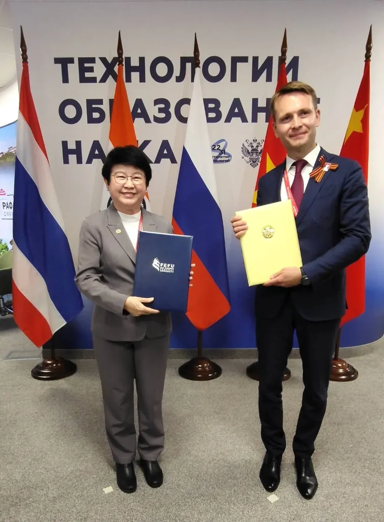 nida-apec-russia08 ‘นิด้า’ เข้าร่วมการประชุมเอเปค ณ เมืองวลาดีวอสตอคสหพันธรัฐรัสเซีย