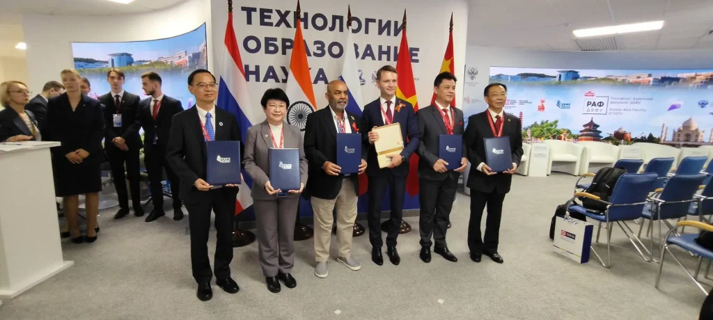 nida-apec-russia10 ‘นิด้า’ เข้าร่วมการประชุมเอเปค ณ เมืองวลาดีวอสตอคสหพันธรัฐรัสเซีย