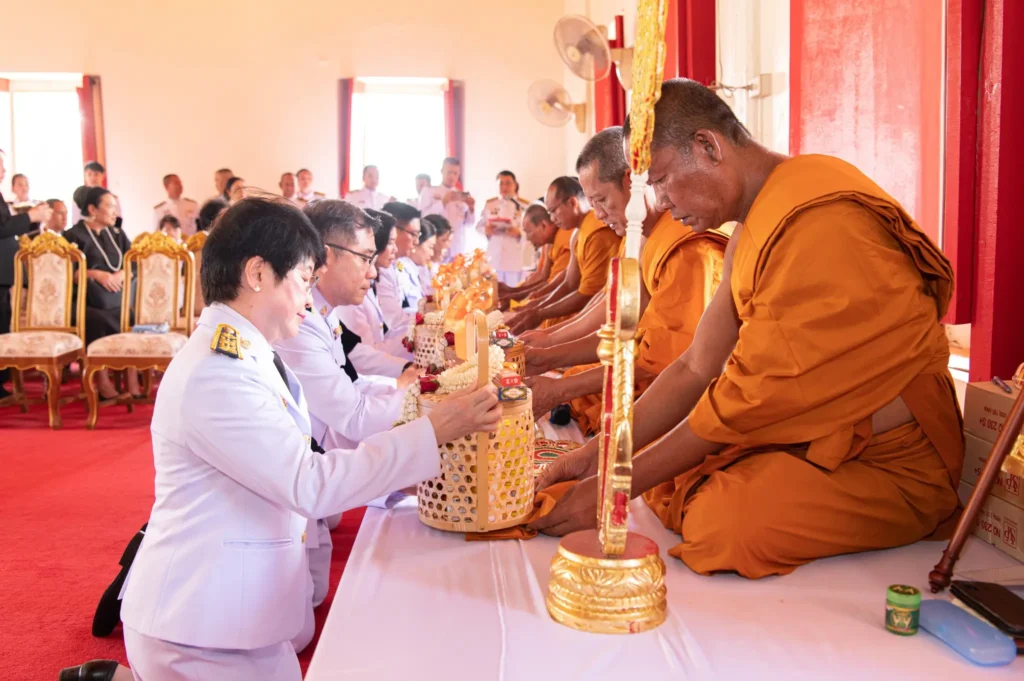 พิธีถวายผ้าพระกฐินพระราชทาน สถาบันบัณฑิตพัฒนบริหารศาสตร์ ประจำปี 2568 ณ วัดพรหมนิวาสวรวิหาร จ.พระนครศรีอยุธยา