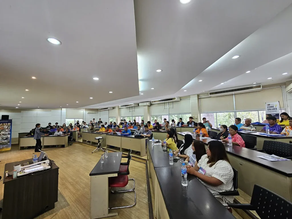 20240425_1 NIDA has launched outreach programs engaging alumni, local residents, and displaced populations.