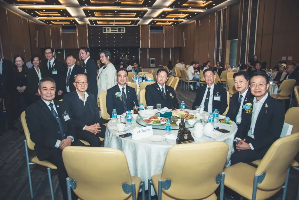 nida-alumni-44th (17) “นิด้า” เข้าร่วมพิธีเปิดโครงการร่วมใจพัฒนาอย่างยั่งยืน 44 ปีแห่งการก่อตั้งสมาคมนักศึกษาเก่าสถาบันบัณฑิตพัฒนบริหารศาสตร์ฯ