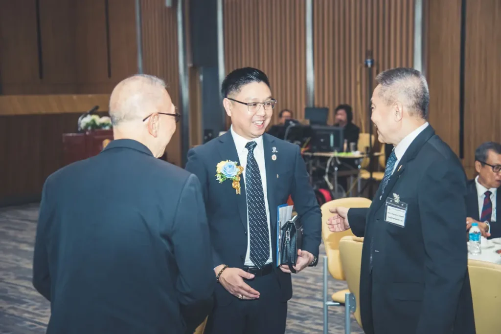 nida-alumni-44th (9) “นิด้า” เข้าร่วมพิธีเปิดโครงการร่วมใจพัฒนาอย่างยั่งยืน 44 ปีแห่งการก่อตั้งสมาคมนักศึกษาเก่าสถาบันบัณฑิตพัฒนบริหารศาสตร์ฯ