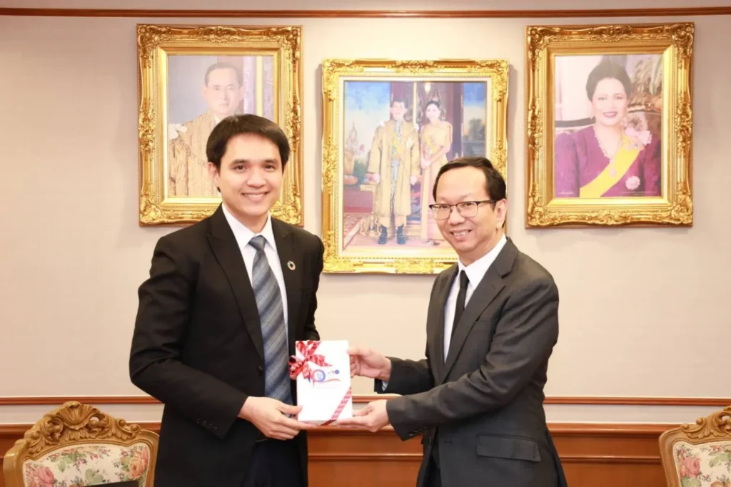 New2 “นิด้า” สวัสดีปีใหม่หน่วยงานพันธมิตร