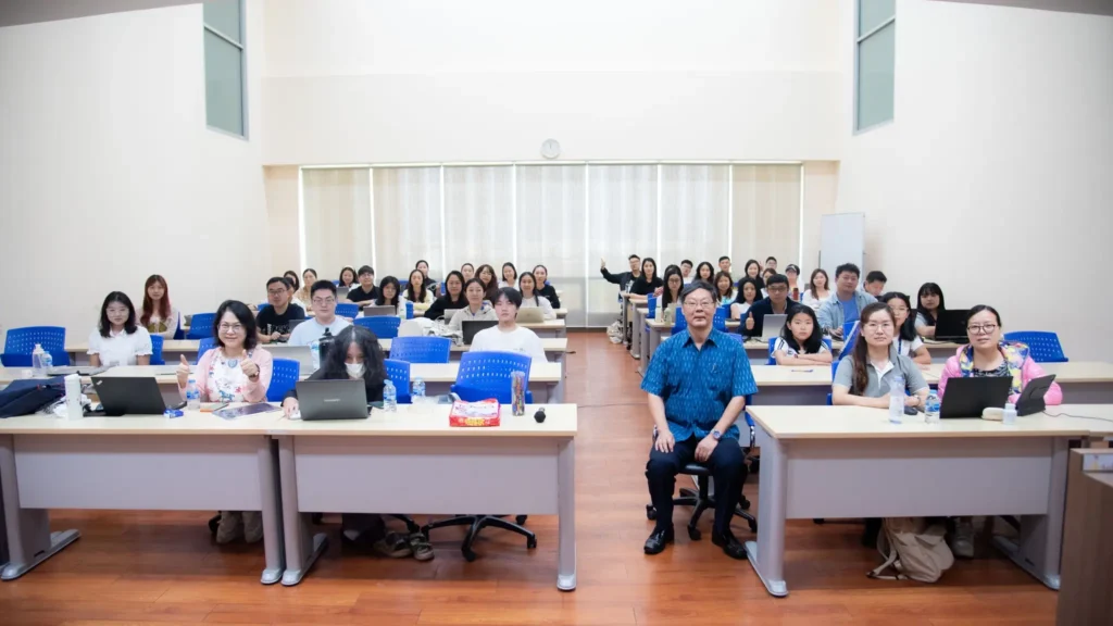 ‘นิด้า’ จัดโครงการ “การเรียนรู้วัฒนธรรมไทยเบื้องต้นและการสื่อสารข้ามวัฒนธรรม” เสริมสมรรถนะสากลตามค่านิยมหลักของสถาบัน